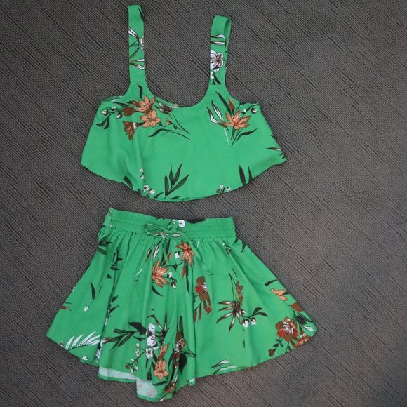 NEW XIX Palms Hana Top and Short Set - Picture 6 of 12